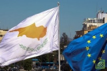 Кипр обратился за кредитной поддержкой к ЕС и МВФ, однако соглашение с кредиторами ожидается не раньше второй половины января.