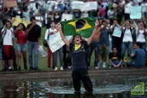 Акции протеста прошли более чем в 100 городах Бразилии.