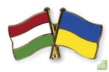 На земли Украины претендует и Венгрия.