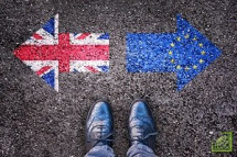 ​Правительство Великобритании во главе с премьер-министром Терезой Мэй предпочло "мягкий" вариант вывода страны из ЕС