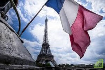 На проведение массовых мероприятий во Франции ввели запрет