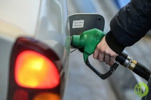 Средние цены на бензин марок Аи-92 выросли на 4 копейки - до 42,7 рубля за литр