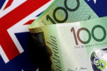Австралийский доллар упал до 0,7355 по отношению к доллару США
