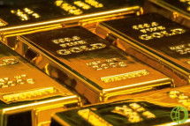 Спот-цена золота упала на 0,8% до 1792,38 доллара за унцию