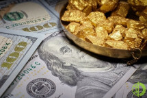 Индекс доллара же снизился на 0,1%, что сделало золото более доступным для держателей иных валют