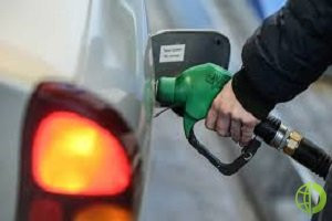 Цены на бензин Аи-95 увеличились на 28 коп. - до 46,7 руб. за л, а стоимость дизельного топлива возросла на 6 коп., достигнув 48,15 руб. за литр