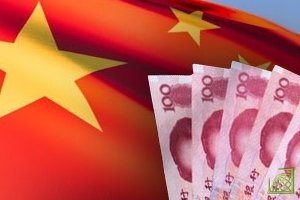 На фоне вливаний китайского ЦБ в экономику курс юаня начал падать.