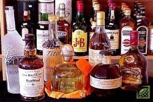 Иностранцам в России разрешат торговать алкоголем.