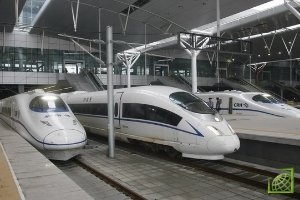 Первоначально поезда на линии Пекин-Гуанчжоу будут развивать скорость до 300 километров в час.