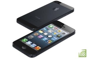 ​Apple сократила производство iPhone 5 из-за более слабого, чем ожидалось, спроса на устройства.