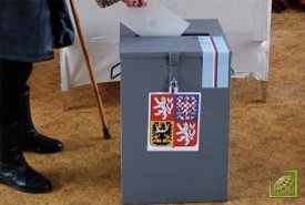 Президент Чешской Республики впервые выбирается прямым голосованием.