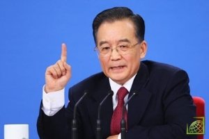 Премьер Госсовета КНР Вэнь Цзябао приступил в исполнению своих обязанностей.