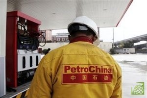 В прошлом году PetroChina смогла добыть 1,3 млрд баррелей нефтяного эквивалента и природного газа, то есть на 4,5% больше, чем в 2011 году.