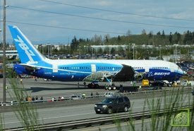 с января 2013 года самолеты Boeing 787 Dreamliner не могут подниматься в небо из-за ряда инцидентов с возгоранием литиево-ионных батарей.