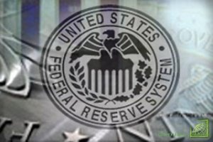 Главными претендентами на пост главы ФРС являются нынешний заместитель главы Казначейства Тимоти Гартнер и руководитель Национального экономического совета Лоуренс Саммерс.