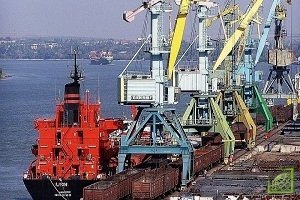 Разговоры с китайскими инвесторами по поводу строительства крымского глубоководного порта возобновились.