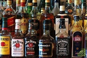 Курьер, доставивший алкоголь, может быть оштрафован на 5000 рублей. 