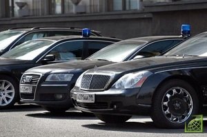 Практически все машины, которые удовлетворяют нужды чиновников, выпускаются на территории России: Ford, Nissan, Skoda, Audi.
