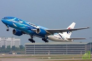 4 месяца тому назад еще один лайнер Malaysia Airlines исчез из видимости радаров.
