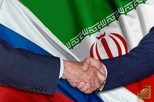 И в Америке, и в ЕС опасаются ослабления последствий санкций против Исламской Республики из-за российско-иранского сотрудничества. 