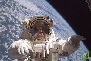У космонавтов несколько задач, которые им нужно выполнить на внешней поверхности МКС.