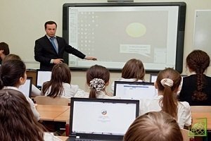 С предложением провести такой урок во всех школах выступила председатель Совфеда Валентина Матвиенко.