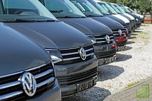Марка Volkswagen переводится с немецкого как «народный автомобиль»