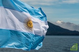 Аргентина сильно зависит от внешнего финансирования из-за огромных государственных расходов