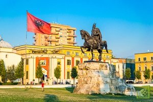 Программа летней чартерной перевозки в Албанию отменена из-за низкого спроса на направление и разногласий между ее участникам