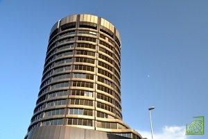 Банк международных расчетов (BIS) — «центробанк центробанков», основан в 1930 году. Штаб-квартира находится в Базеле, Швейцария