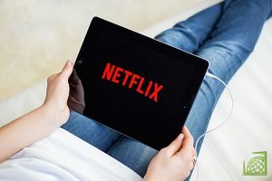 Netflix потратит на собственное производство около $12−13 млрд - намного больше, чем киностудии тратят на производство кино и сериалов