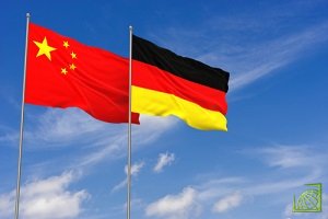 ​Канцлер ФРГ Ангела Меркель и премьер Госсовета КНР Ли Кэцян подчеркнули свою приверженность многосторонней торговой системе после введения пошлин США. 