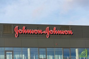 ​Корпорация Johnson&Johnson заплатит $4,69 млрд 22 женщинам, которые заявили, что из-за использования продукции компании у них развился рак.