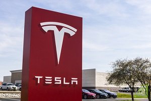 ​В США Министерство юстиции начало уголовное расследование по делу о заявлениях главы компании Tesla Илона Маска о возможном выкупе акций автоконцерна и вывода ее с рынка ценных бумаг
