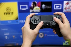 ​Компания Sony представила миниатюрную версию своей игровой приставки PlayStation первого поколения - PlayStation Classic