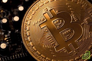 Сейчас bitcoin находится в критическом положении, но у монеты есть большие шансы на рост, считает Н. Аслам