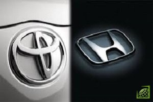 Акции Toyota по итогам торгов в Токио в среду подешевели на 0,39%, бумаги Honda снизились на 0,1%