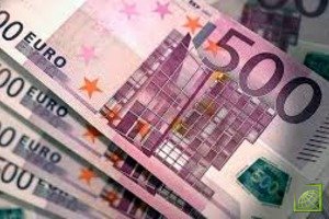 Минимальный курс евро составил 68,6 руб., максимальный - 69,1325 руб