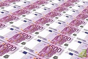 Минимальный курс евро составил 69,155 руб., максимальный - 70,05 руб