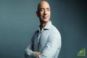Безос, согласно публикации, сбывал крупные пакеты акций Amazon в 2017 и 2019 годах