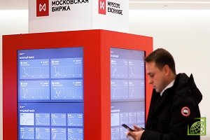Рынок акций Московской биржи падает 