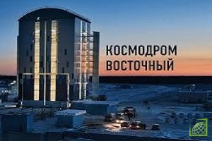 Мы можем перебросить на космодром два-три треста, которые могут работать под ключ - сказал Лукашенко