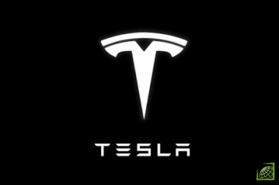 Акции Tesla торгуются с понижением на $ 685