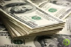 До 75,27 повысился курс доллара на Мосбирже