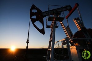 Фьючерсы нефти возобновили снижение