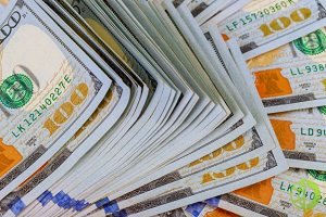 Объем валюты, проданной ЦБ с расчетами 30 июня, составил 10,3 млрд рублей