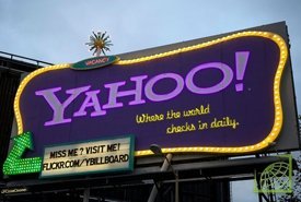 В 2008 году Microsoft направила акционерам Yahoo! предложение о приобретении за $44,6 млрд.