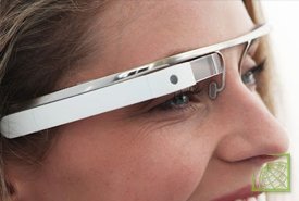 Ранее сотрудники Google на условиях анонимности сообщали The New York Times, что очки дополненной реальности могут поступить в продажу до конца 2012 года