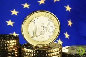 В 27 странах ЕС рост цен в годовом выражении составил 0,9% после повышения на 0,8% месяцем ранее