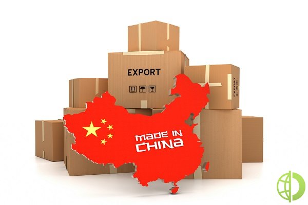 В последние месяцы Китай существенно увеличил экспорт медицинских товаров, в том числе масок, а также электроники